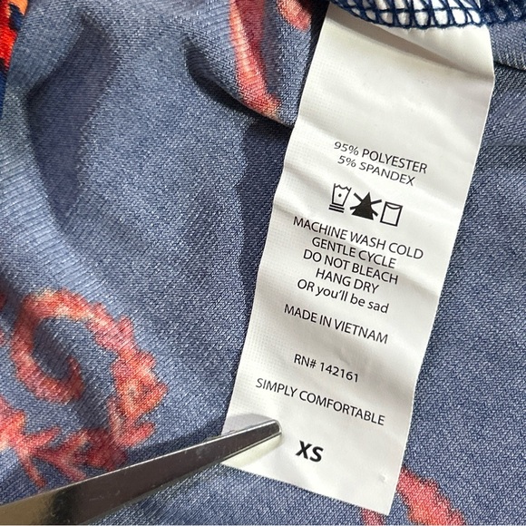 LuLaRoe NWT Blue And Red High Low Irma Shirt Size XS - Picture 5 of 8